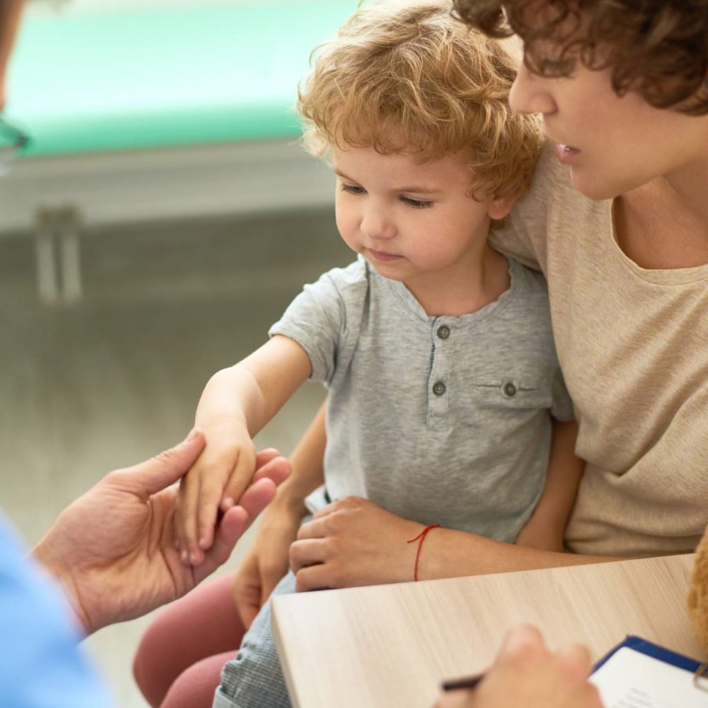 Little kid doctors patient - Affordable Healthcare Services